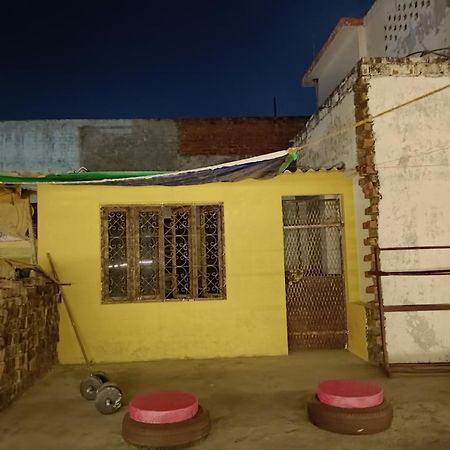 Ds Home Lucknow Bagian luar foto