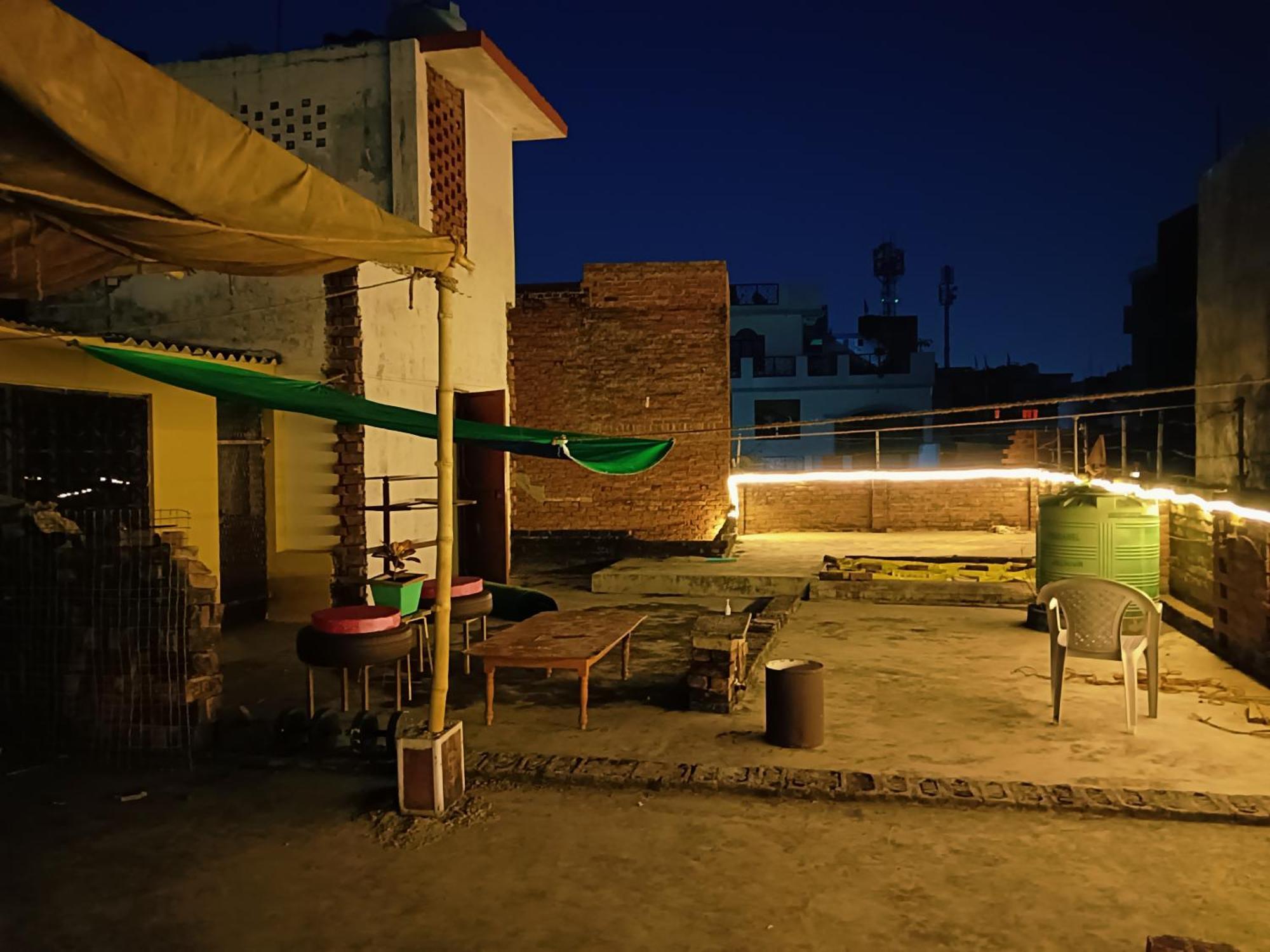 Ds Home Lucknow Bagian luar foto